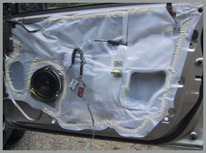 Снятие обшивки двери